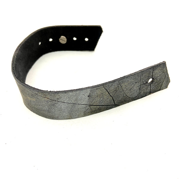 Dark Platinum Embossed Oak Leaves Cuff Bracelet - Platypus Max