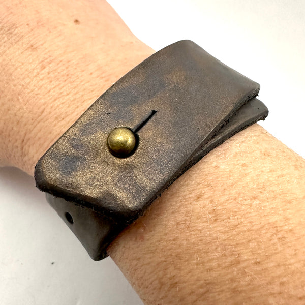 Hammered Oil Rubbed Bronze / Antique Copper Leather Cuff Bracelet
